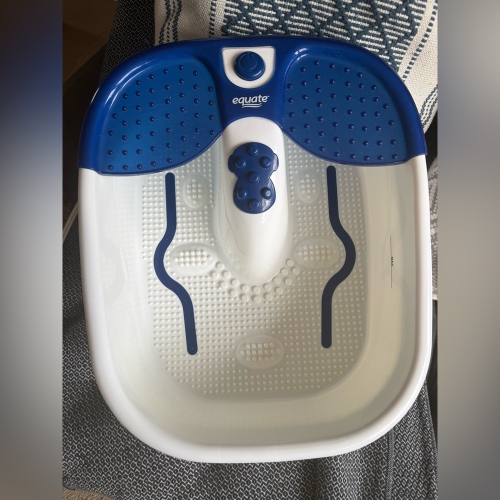 Equate Blue and White Foot Spa with Heat Maintenance - Picture 3 of 3